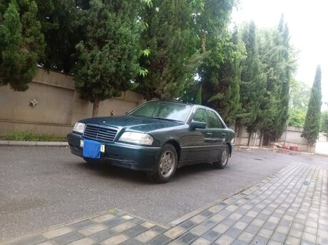 Mercedes C 180