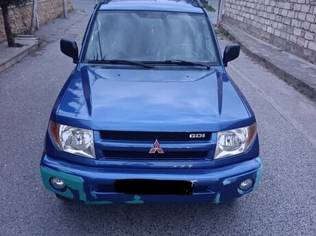 Mitsubishi Pajero io