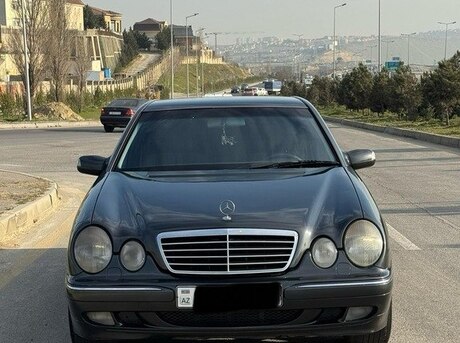 Mercedes E 220