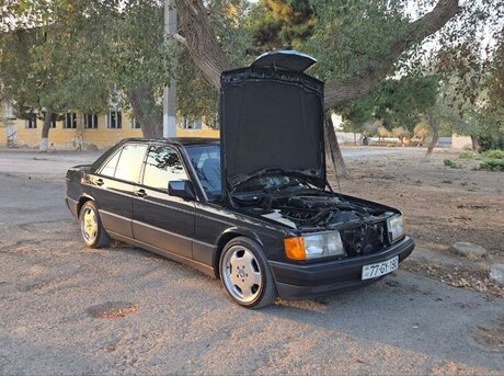 Mercedes 190