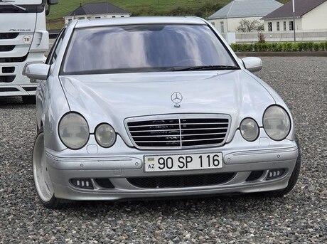 Mercedes E 320 4MATIC