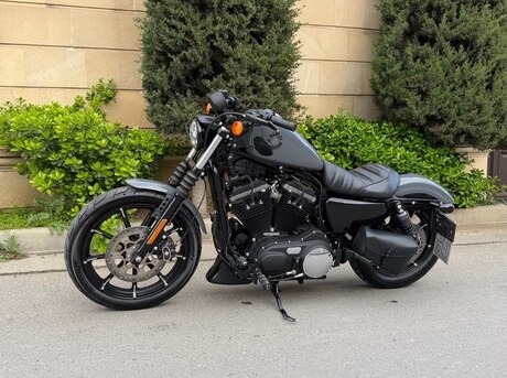 Harley-Davidson XL883N Sportster Iron 883