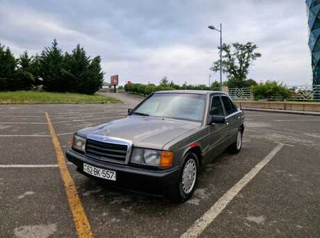 Mercedes 190