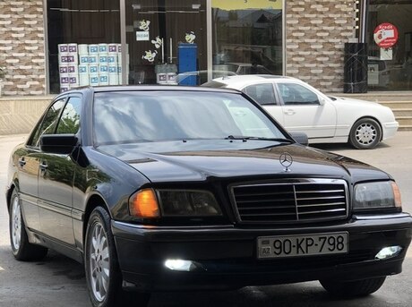 Mercedes C 230