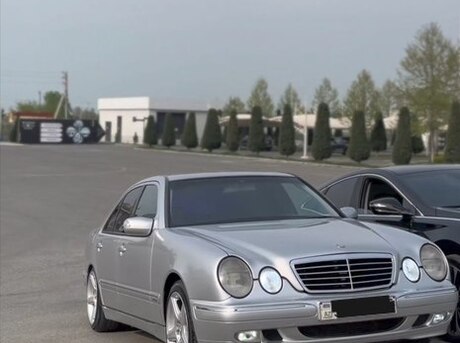 Mercedes E 270
