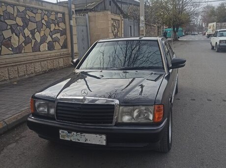 Mercedes 190