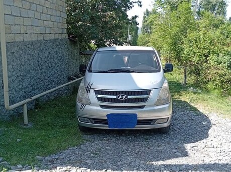 Hyundai H-1