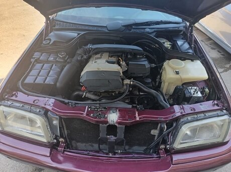 Mercedes C 180