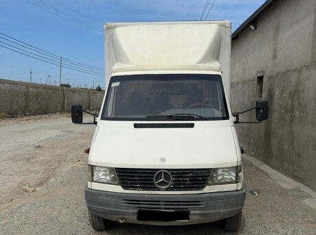 Mercedes Sprinter 412