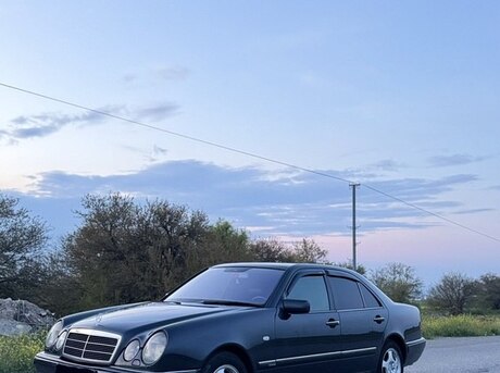 Mercedes E 320