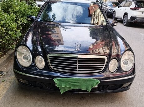 Mercedes E 220