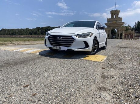 Hyundai Elantra