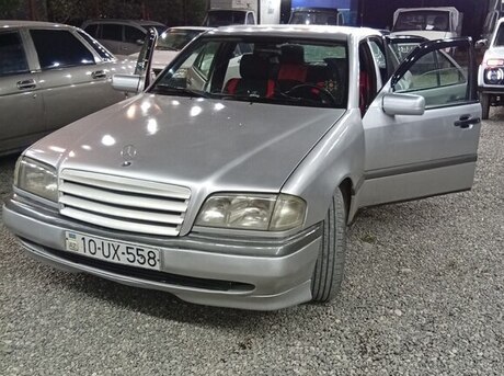 Mercedes C 180