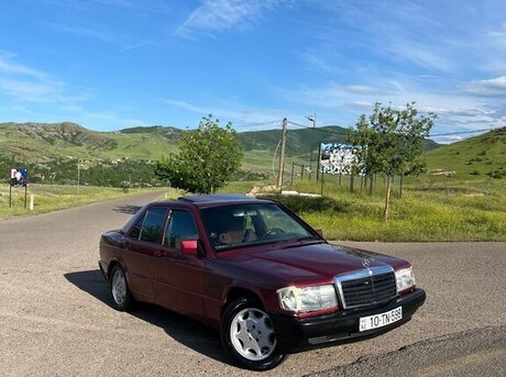 Mercedes 190