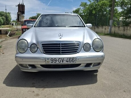 Mercedes E 240