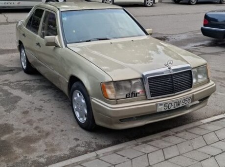 Mercedes 230 E