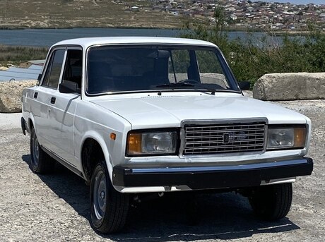 LADA (VAZ) 2107
