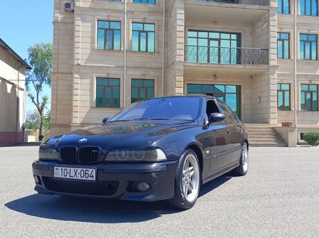BMW 528