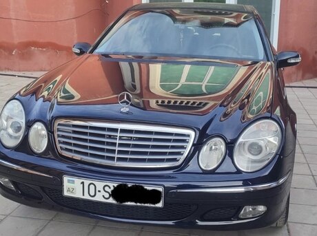 Mercedes E 240