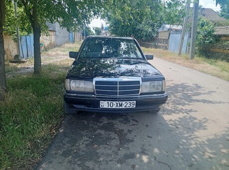 Mercedes 190