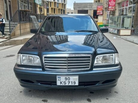 Mercedes C 240