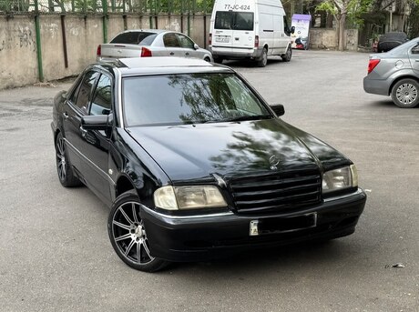 Mercedes C 180