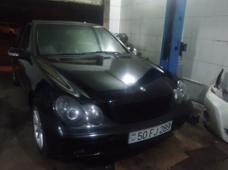 Mercedes C 180