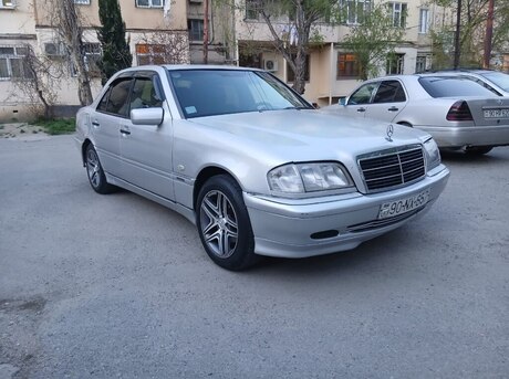 Mercedes C 220
