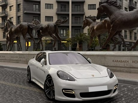 Porsche Panamera Turbo