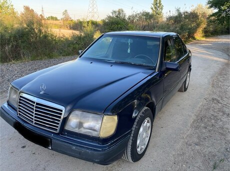 Mercedes 200 E