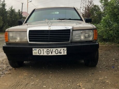 Mercedes 190