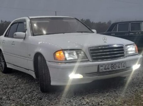 Mercedes C 180