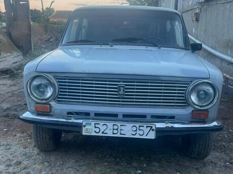 LADA (VAZ) 21011