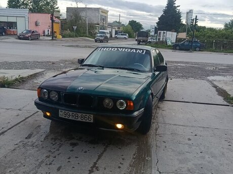 BMW 518