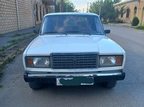 LADA (VAZ) 2107