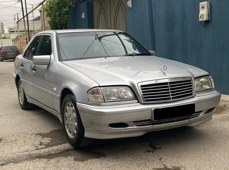 Mercedes C 180