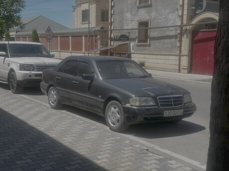 Mercedes C 180