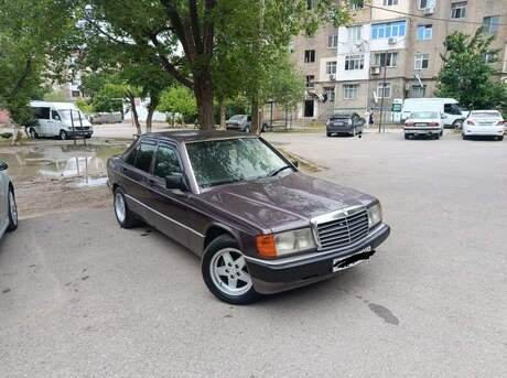 Mercedes 190
