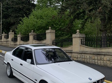 BMW 525