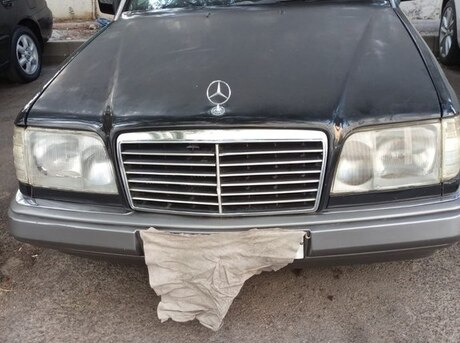 Mercedes 220 E