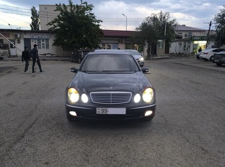 Mercedes E 320