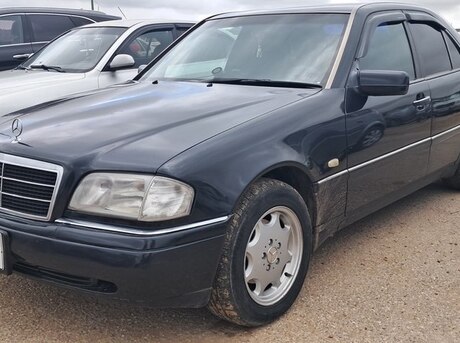 Mercedes C 200