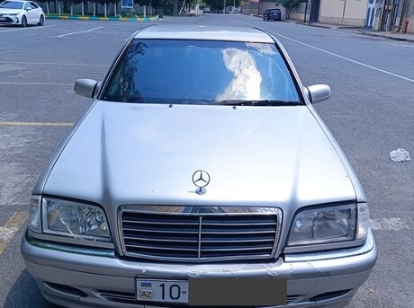 Mercedes C 240