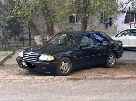 Mercedes C 180