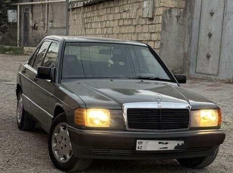 Mercedes 190