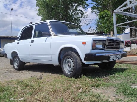 LADA (VAZ) 2107