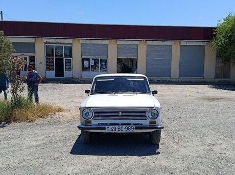 LADA (VAZ) 21011