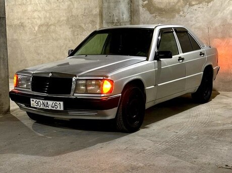 Mercedes 190