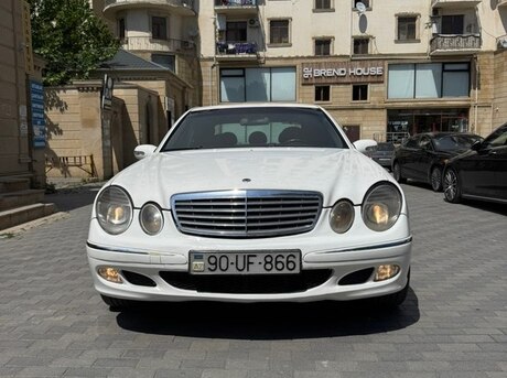 Mercedes E 220