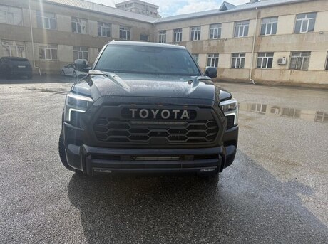 Toyota Sequoia